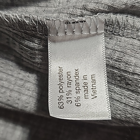 Lane Bryant Ribbed Heather Gray Faux Wrap Knit Top Size 18/20 New Without Tags - Picture 5 of 15